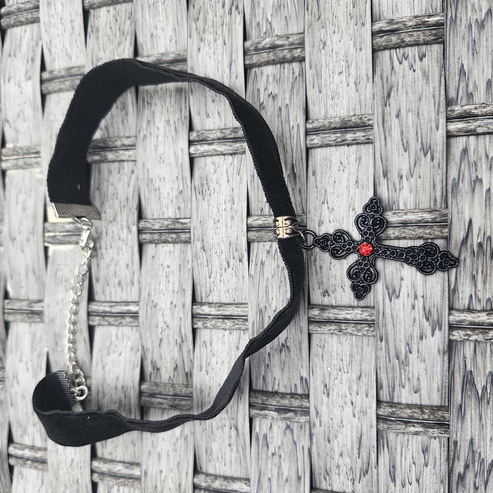 Elegant Black Choker Necklace with Red Accent